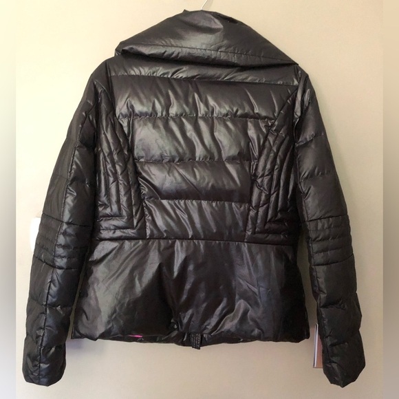DKNY Short Black & Hot Pink Puffer Winter Coat Size Medium - Picture 2 of 5